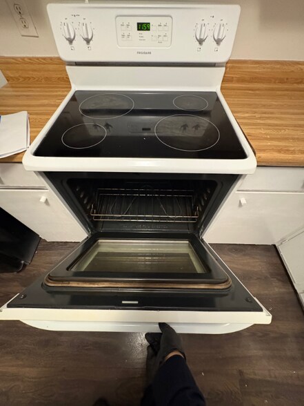 Building Photo - 122 Carriage Pl