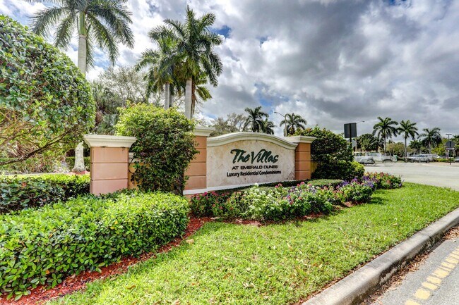 Building Photo - 6511 Emerald Dunes Dr