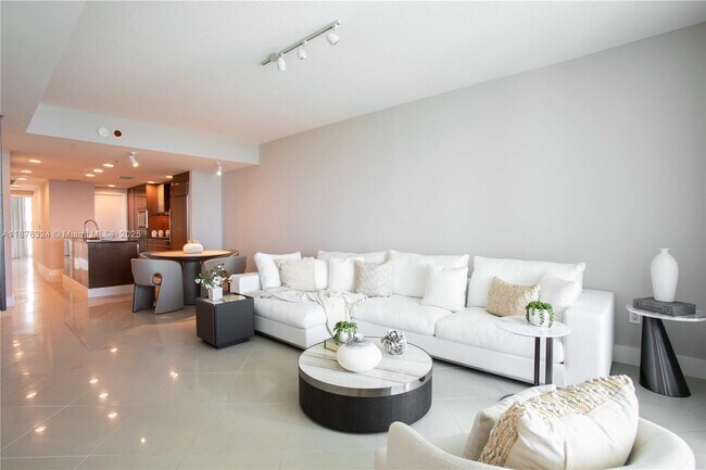 Building Photo - 3801 Collins Ave