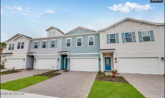 Building Photo - 240 Cherry Elm Dr