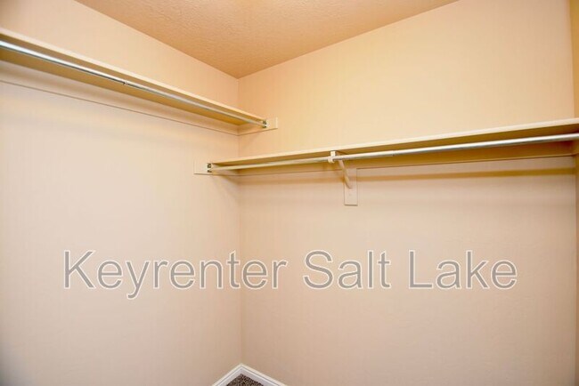 Building Photo - 1057 Cambria Drive