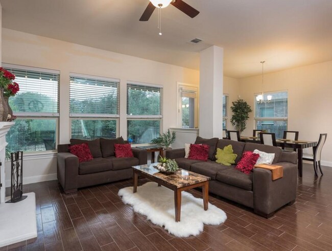 Building Photo - 3001 Tempe Dr