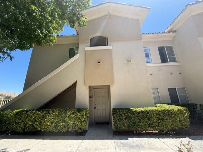 Building Photo - Renovated 2 Bedroom in Summerlin