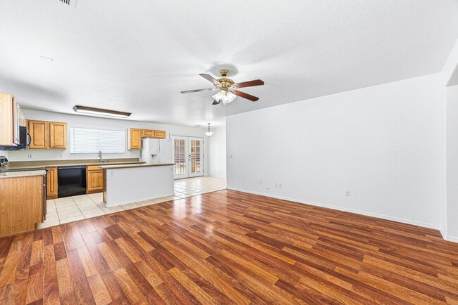 Building Photo - 2899 W White Canyon Rd