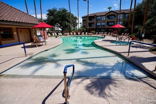 Building Photo - 14950 W Mountain View Blvd