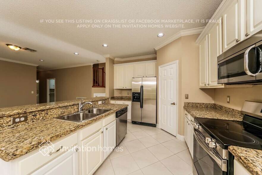 Building Photo - 3733 Old Lighthouse Cir