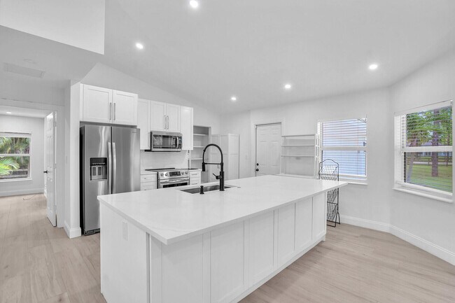 Building Photo - 4781 129th Ave N