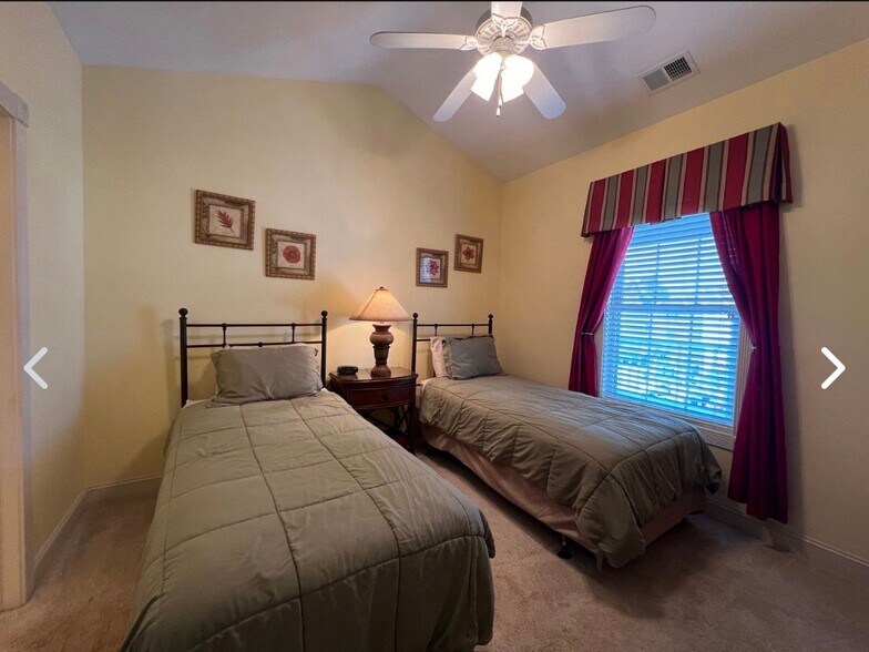 Building Photo - 4887 Luster Leaf Cir