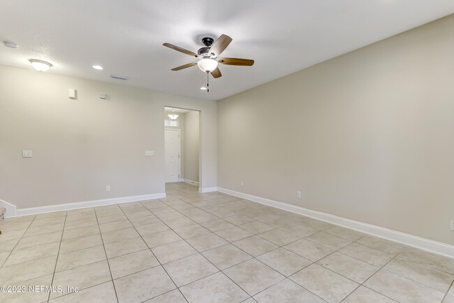 Building Photo - 151 Nelson Ln