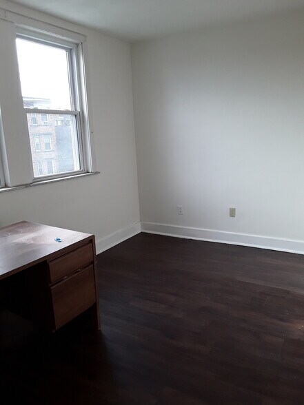 Bedroom 1 - 339 Semple St