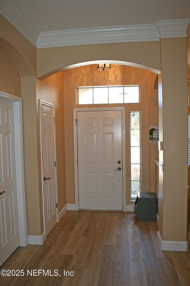 Building Photo - 1001 Sandlake Rd