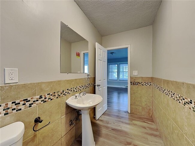 Building Photo - 3601 N Thomas Ave