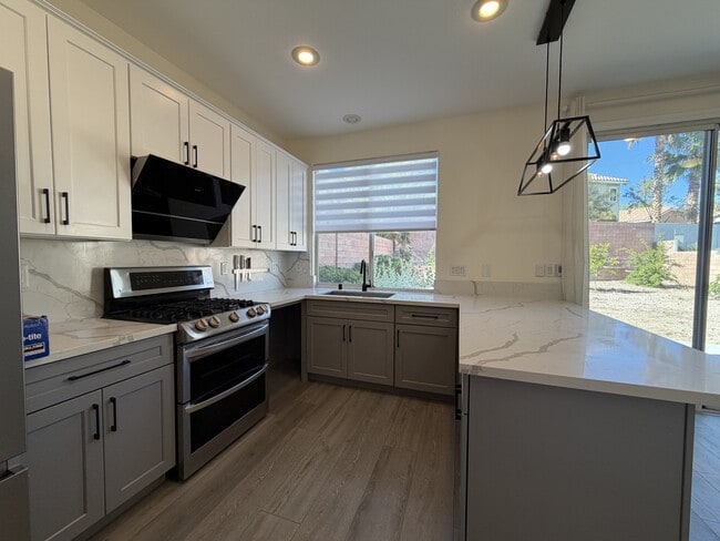 Building Photo - 10756 Turquoise Valley Dr