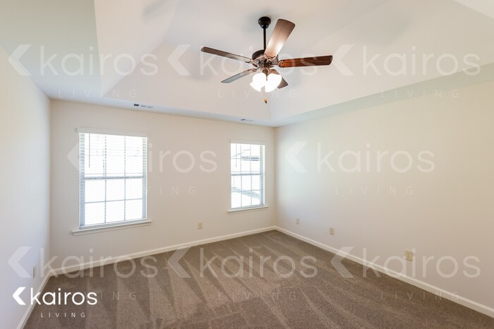 Building Photo - 711 Park Ln