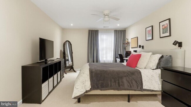 Building Photo - 13201 Chalet Pl