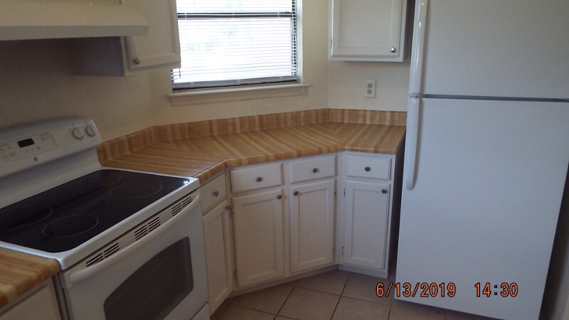 Building Photo - 13235 Larkwalk St