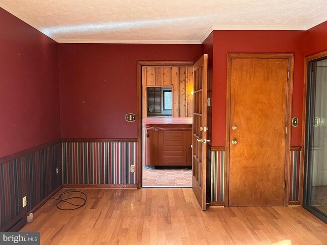 Building Photo - 205 Confederate Cir