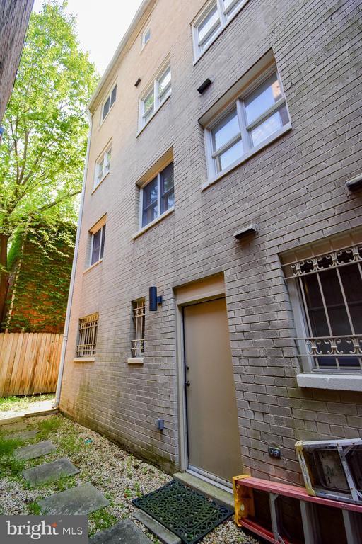 Building Photo - 5305 Dana Pl NW