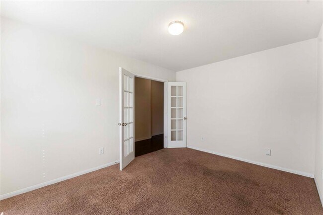 Building Photo - 1251 Kaliste Meadow Dr