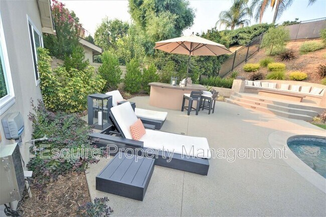 Building Photo - 6519 Bayberry St