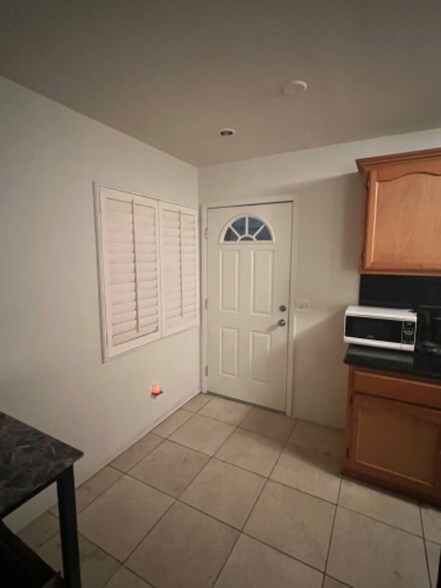 Building Photo - 1630 Griffith Park Blvd