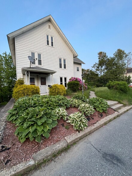 Building Photo - 24 Miles St