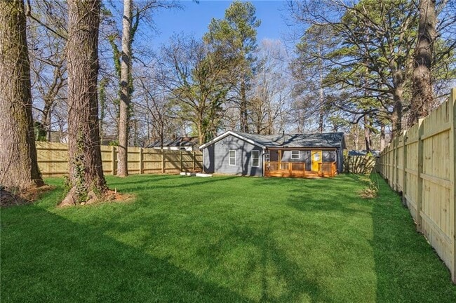 Building Photo - 4179 Hanes Dr