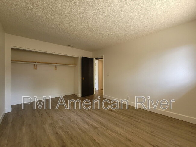 Building Photo - 5834 Sperry Dr