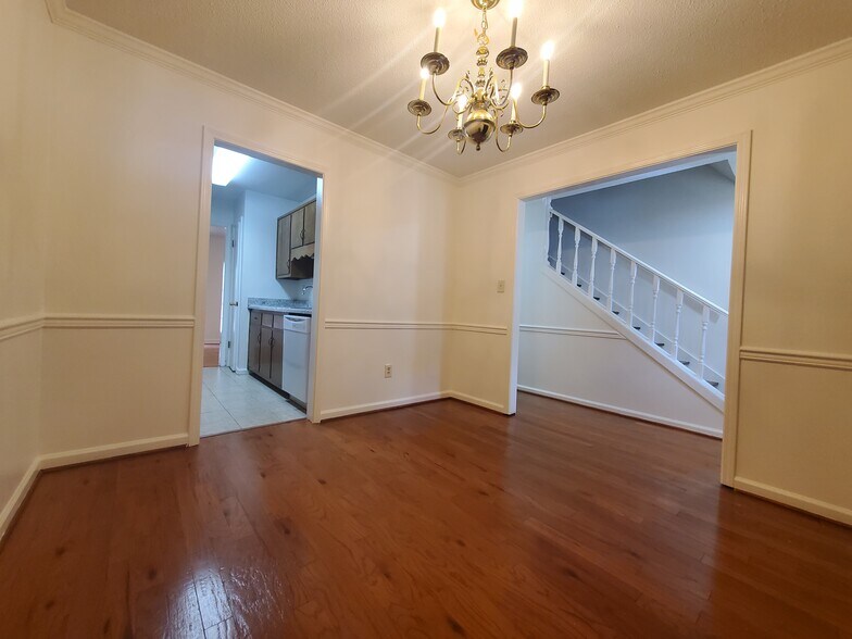 Building Photo - 1716 14th Ter S