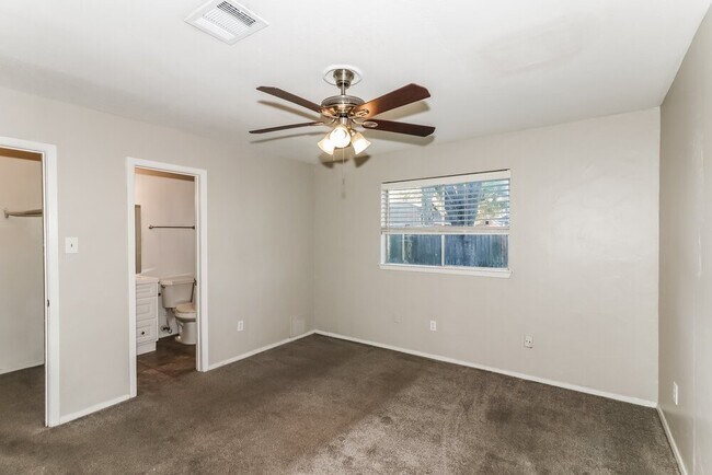 Building Photo - 18714 Andalusian Dr