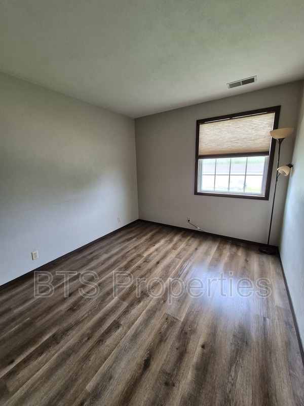 Building Photo - 412 N Highland St