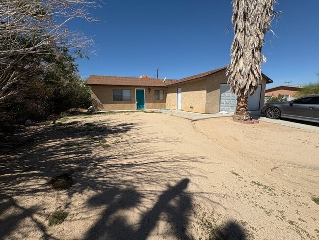 Building Photo - Welcoming 3 Bedroom 1.5 Bathroom Home