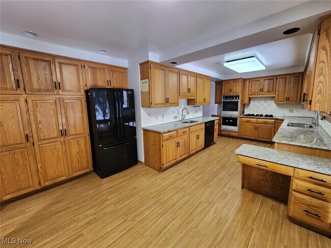 Building Photo - 23405 Ranch Rd