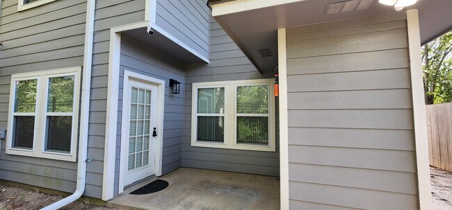 Building Photo - 1301 Canyon Creek Cir