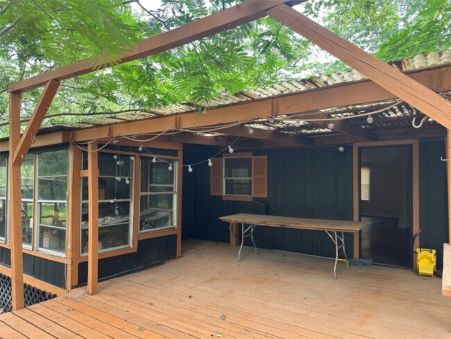 Building Photo - 35 Amber Dr