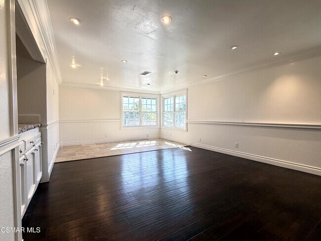 Building Photo - 29608 Lazy Oak Pl