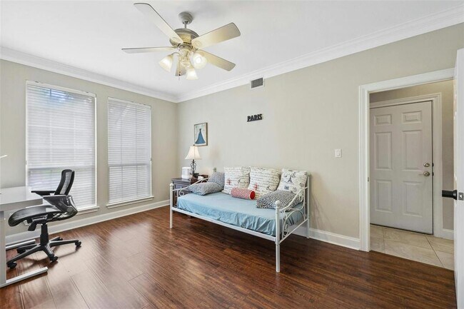 Building Photo - 10700 Hastings Ln