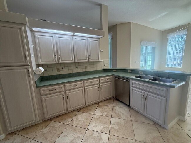 Building Photo - 6541 SW 111th Loop