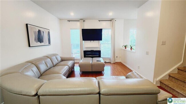 Building Photo - 8507 Putnam Ct