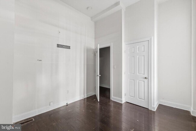 Building Photo - 1832 N 18th St