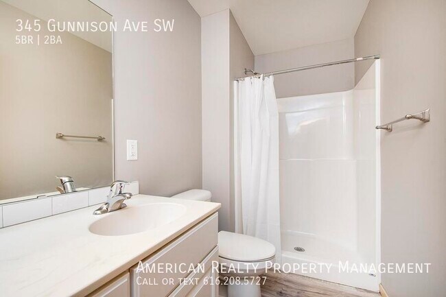 Building Photo - 345 Gunnison Ave SW