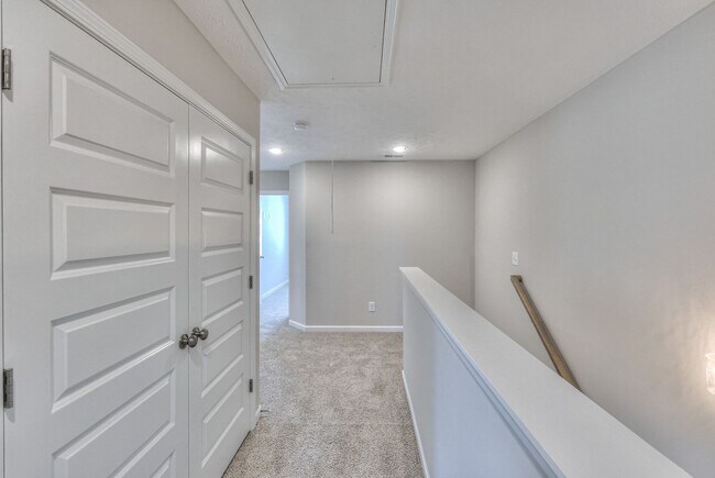 Building Photo - 22 Hardwood Rd