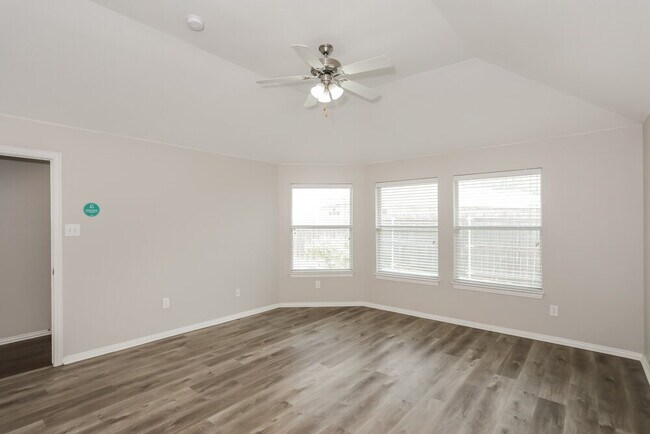 Building Photo - 212 Arrowhead Dr