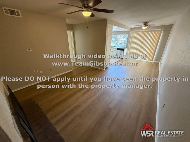 Building Photo - Victoria Ave. Home - 2 Bed / 2 Bath