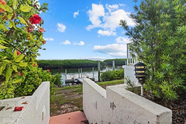 Building Photo - 2254 Harbour Ct Dr