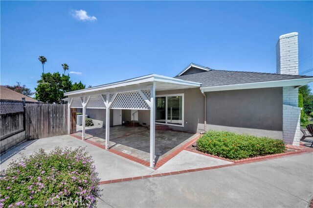 Building Photo - 2301 W Cajon Dr