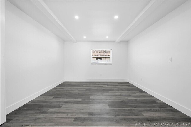 Building Photo - 1650 NW 9th St