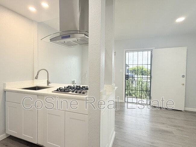 Building Photo - 1706 D Ave