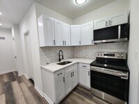 Building Photo - 5012 W Stiles St