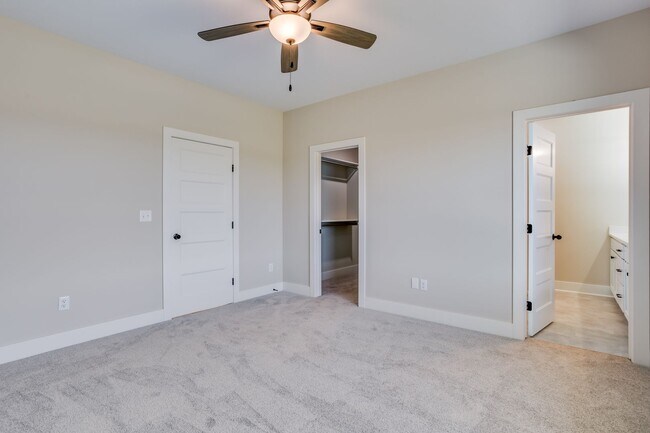 Building Photo - Trails End- Single Family